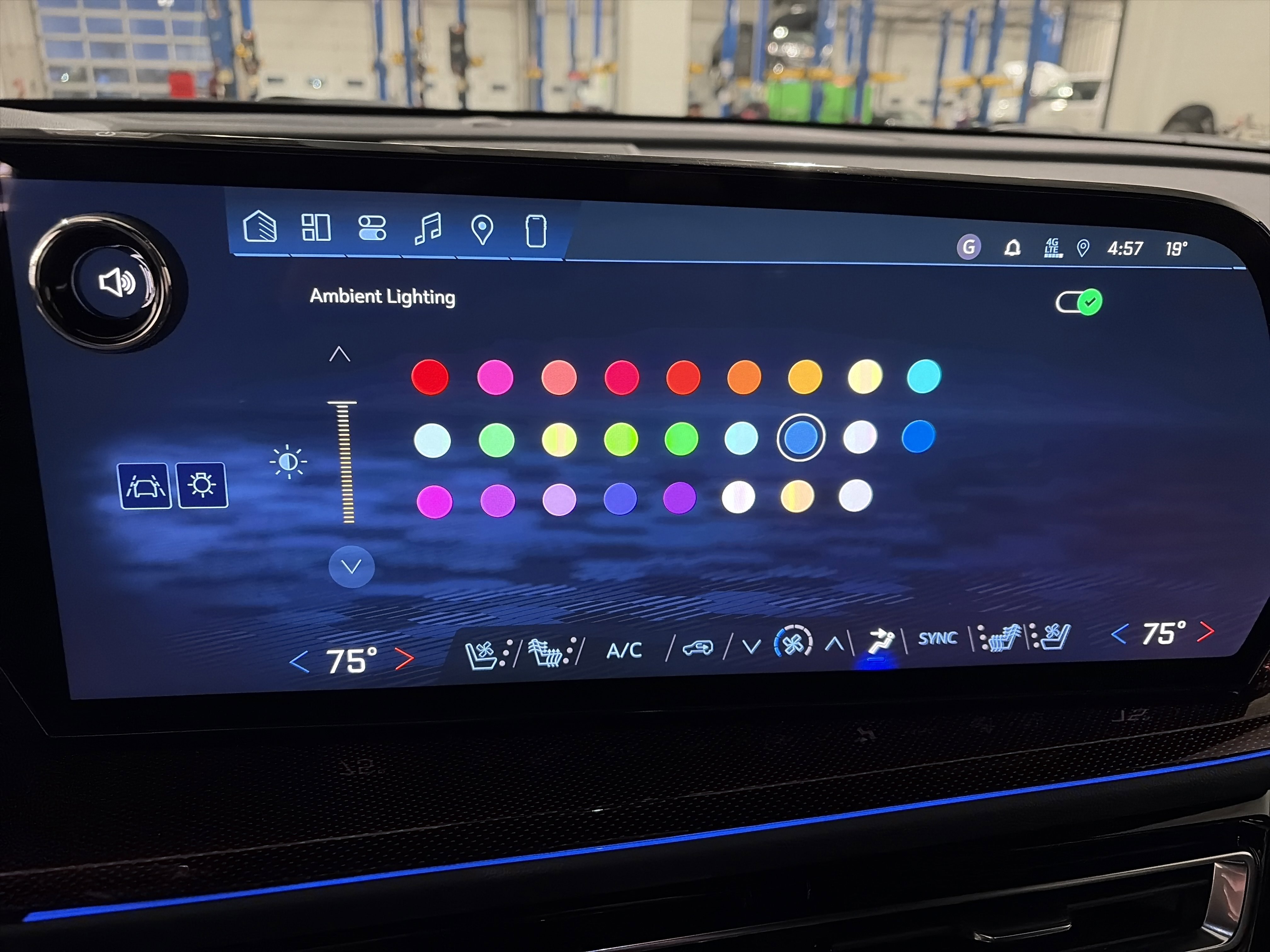 New 2026 Chevrolet Traverse RS w/ LPO, Floor Liner Package image 29