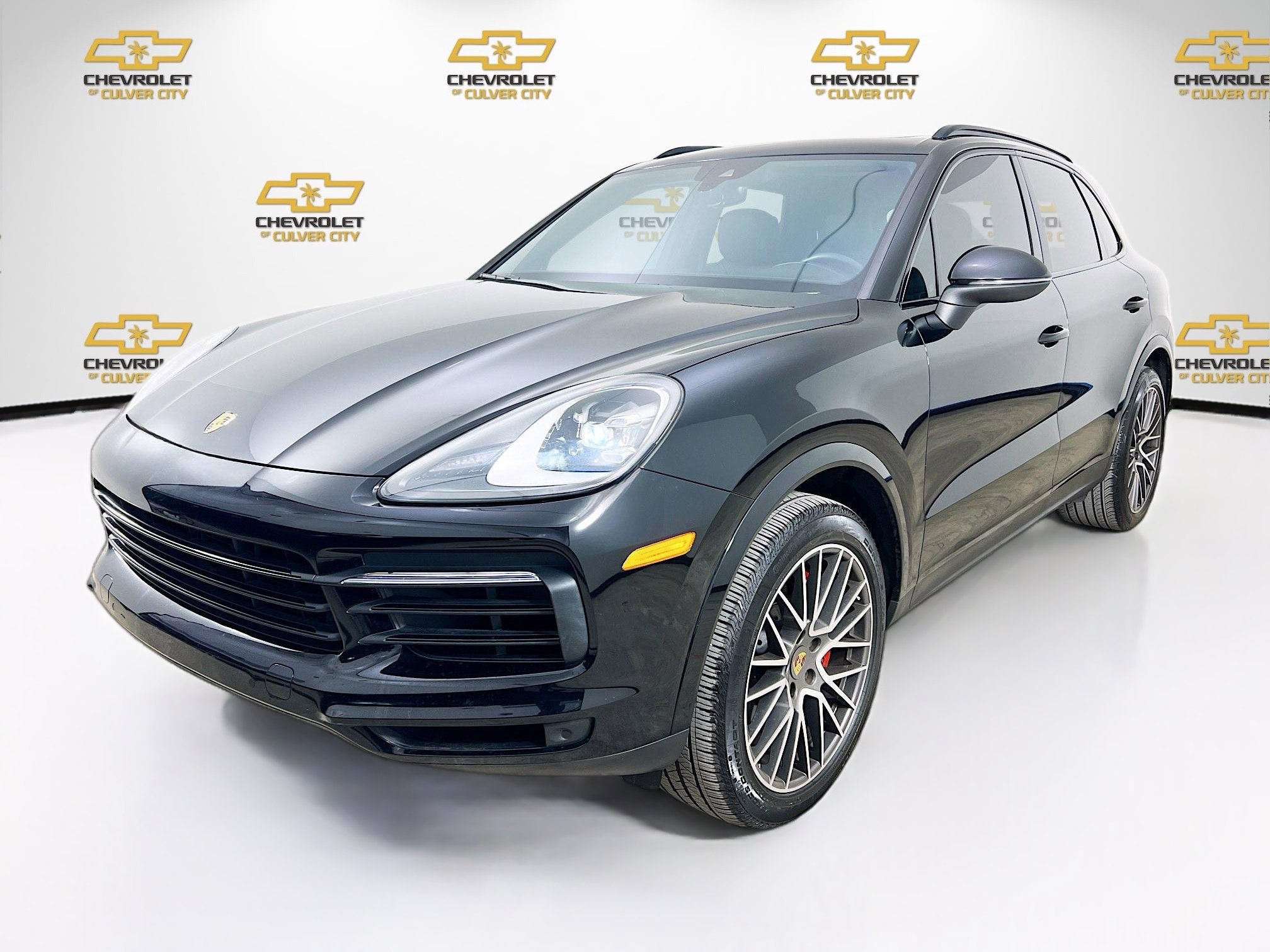 Used 2023 Porsche Cayenne Platinum Edition image 3