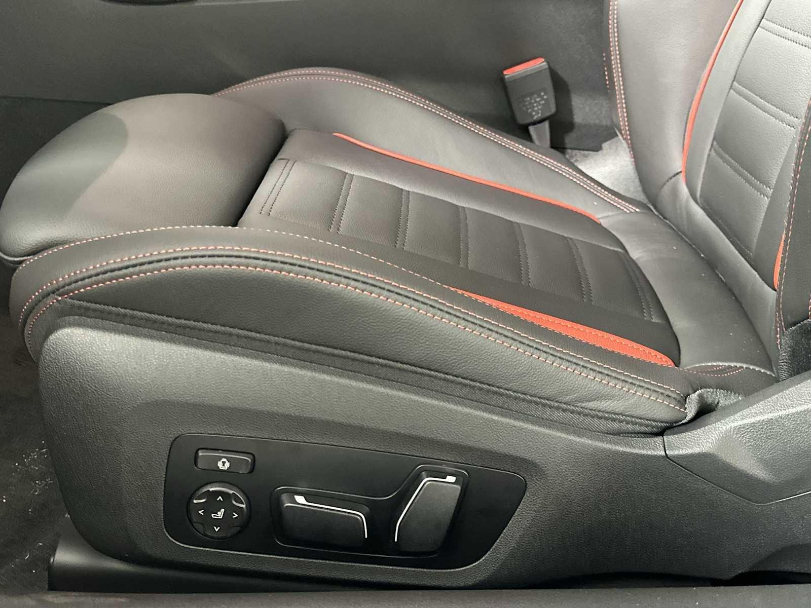 New 2026 BMW 440i xDrive Convertible w/ Premium Package image 12