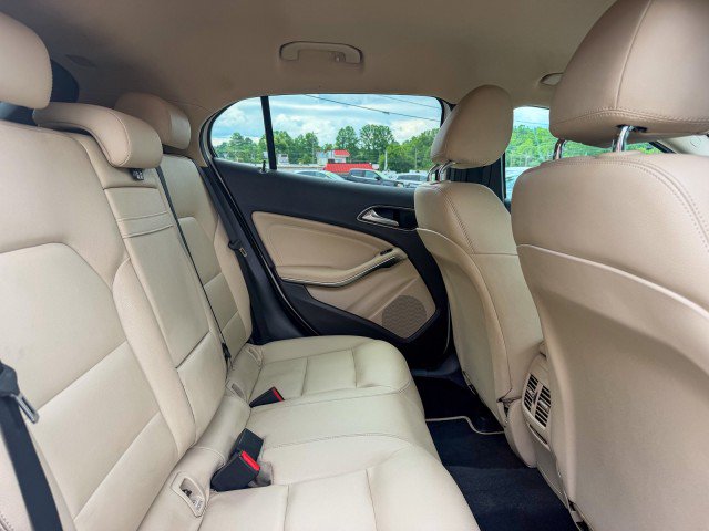 Used 2018 Mercedes-Benz GLA 250 image 16