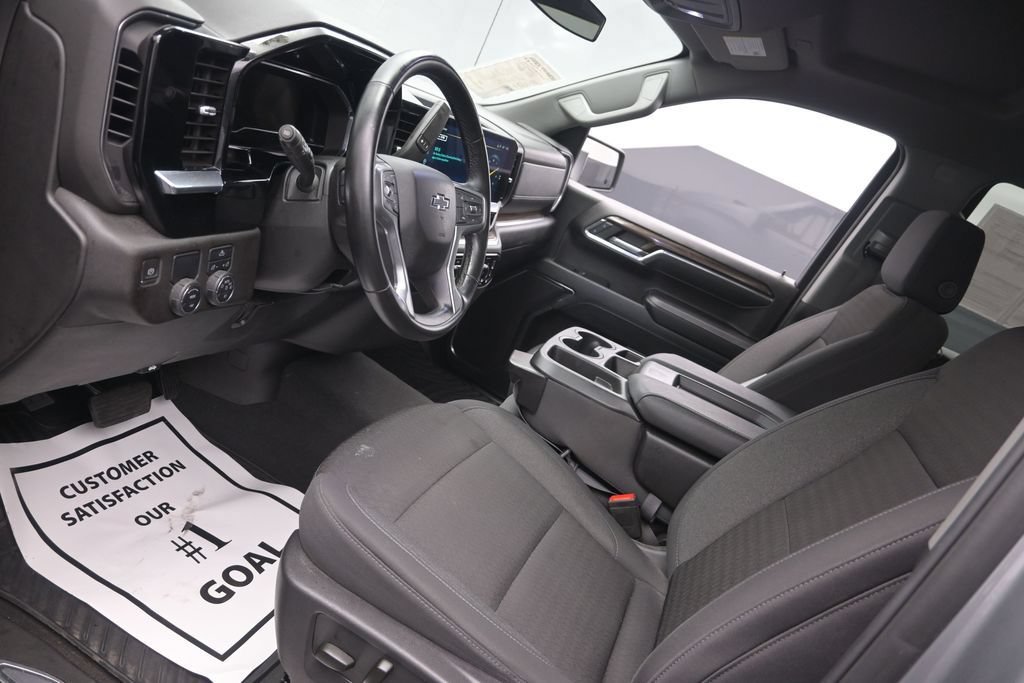 Used 2024 Chevrolet Silverado 1500 RST RWD image 16