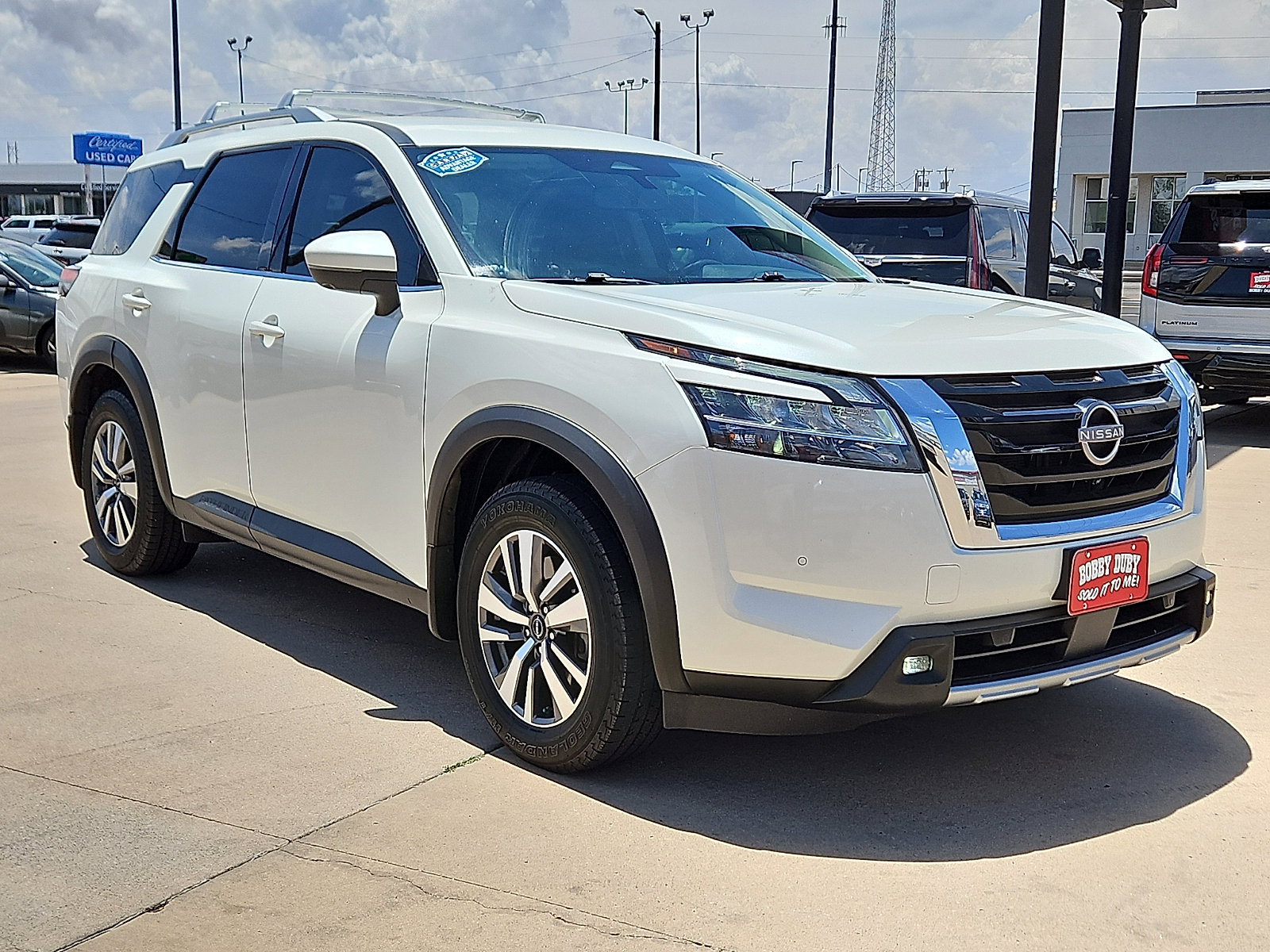 Used 2022 Nissan Pathfinder SL FWD image 4