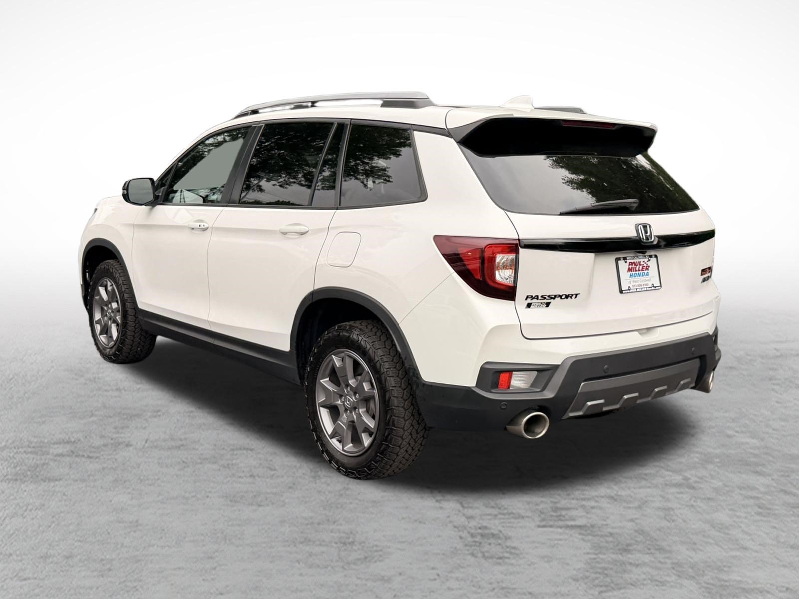 Used 2024 Honda Passport TrailSport image 4