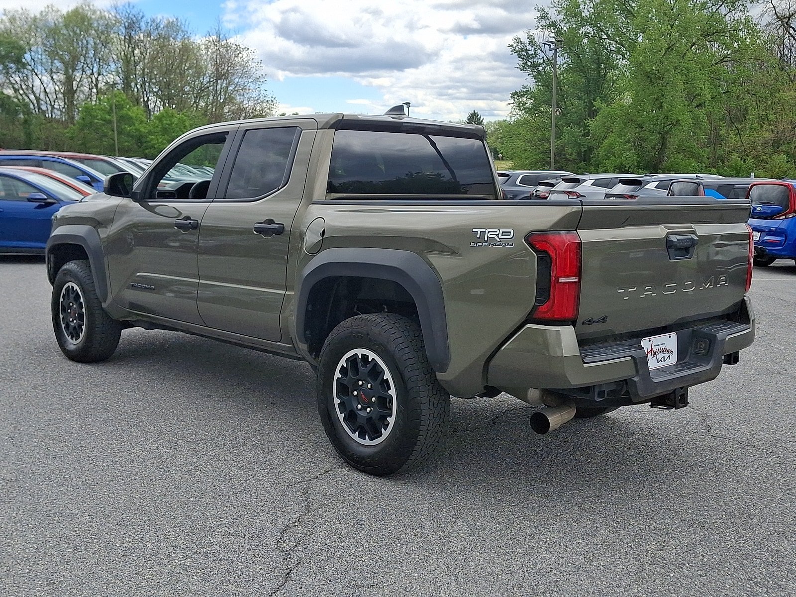 Used 2024 Toyota Tacoma TRD Off-Road AWD/4WD image 4