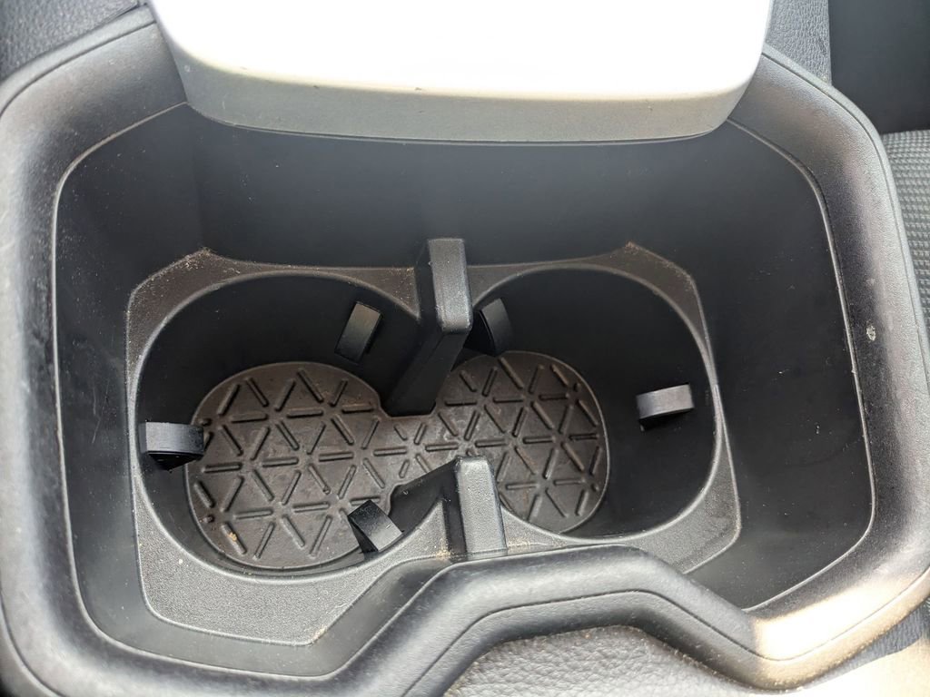 Used 2024 Toyota RAV4 LE image 19