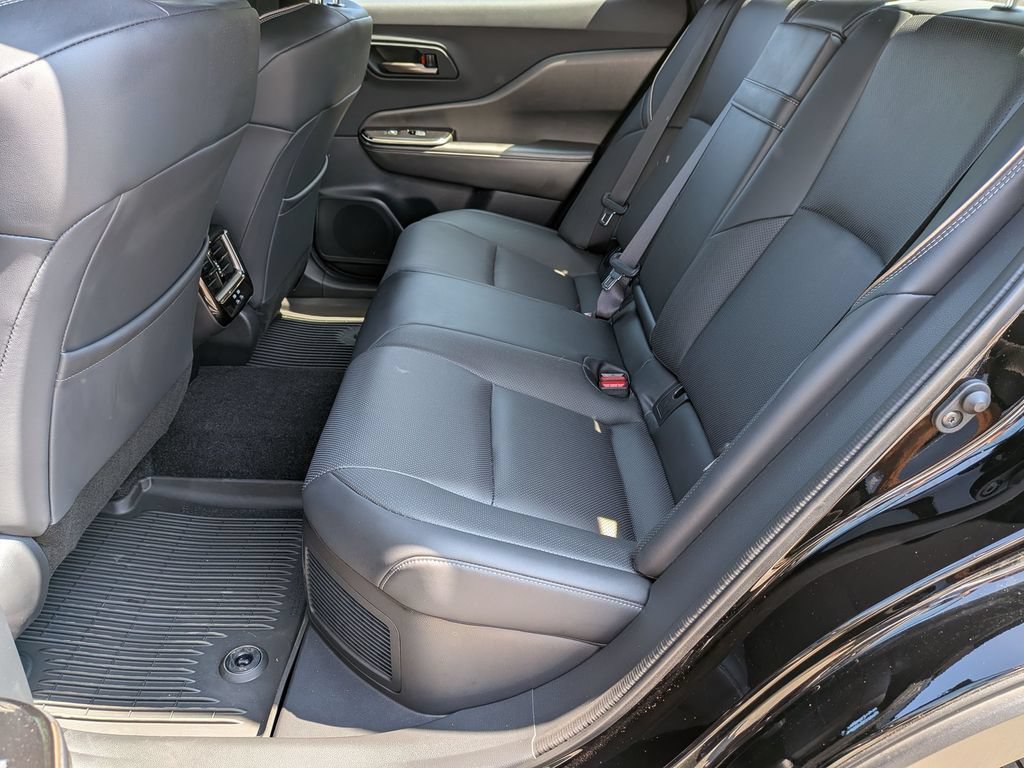 Used 2026 Toyota Crown AWD/4WD image 29