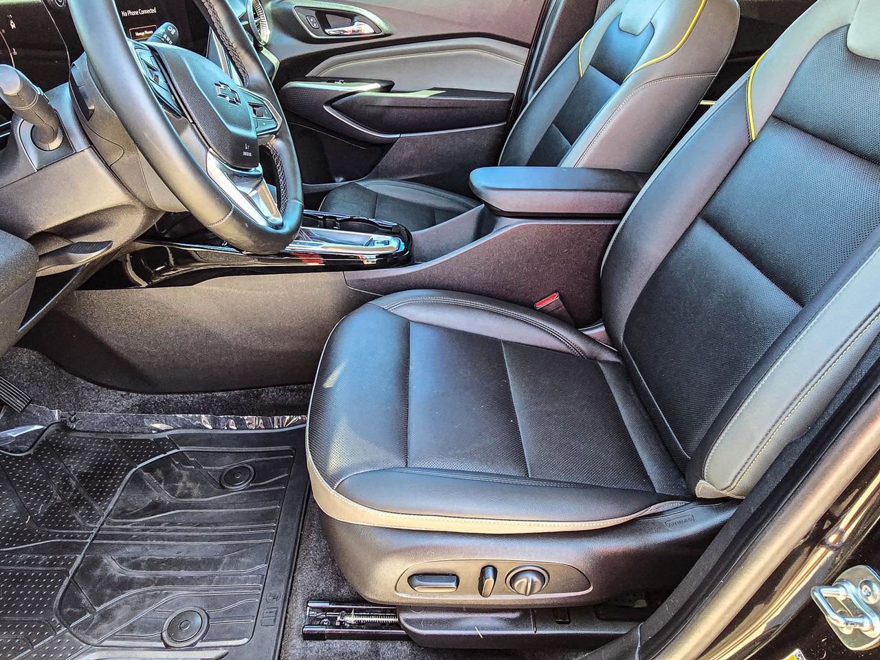 Certified 2025 Chevrolet Trax ACTIV w/ Sunroof Package image 15