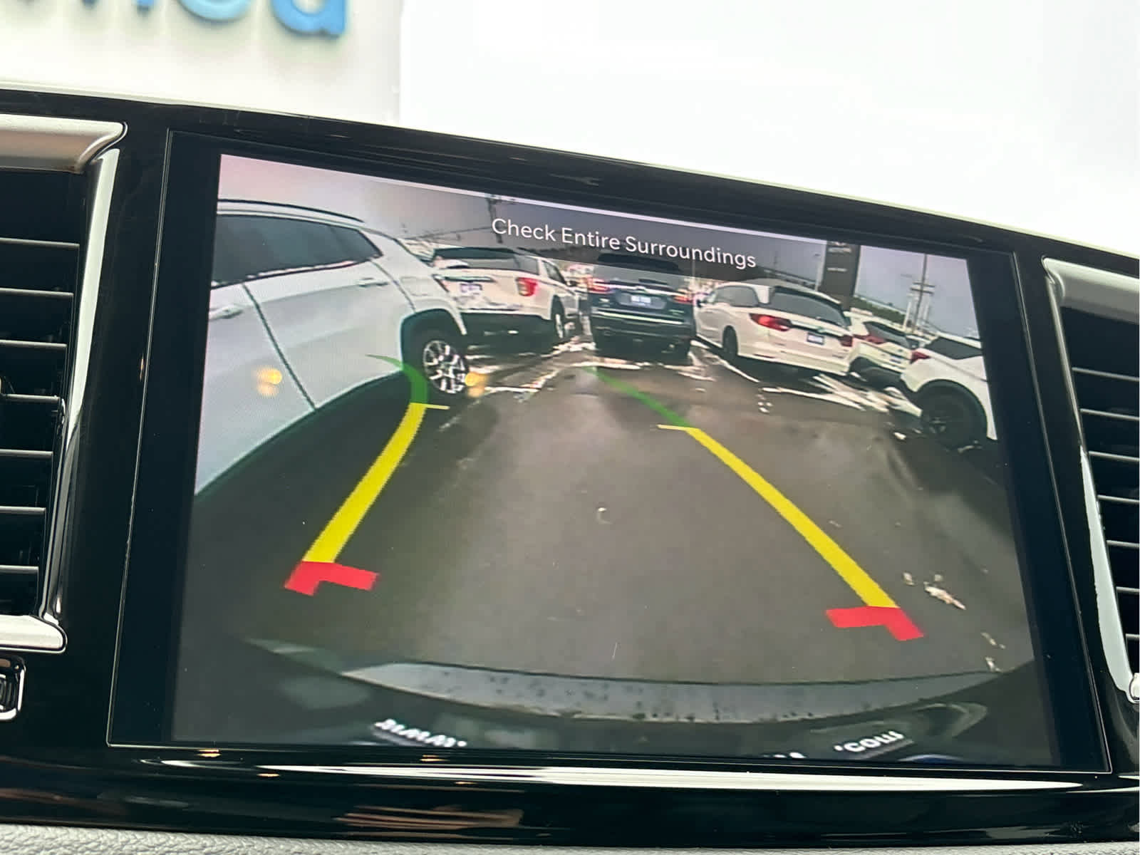 Used 2024 Chrysler Pacifica Touring-L image 17