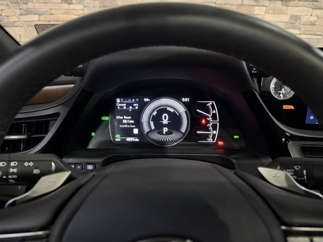 Used 2025 Lexus ES 300h w/ Premium Package image 15