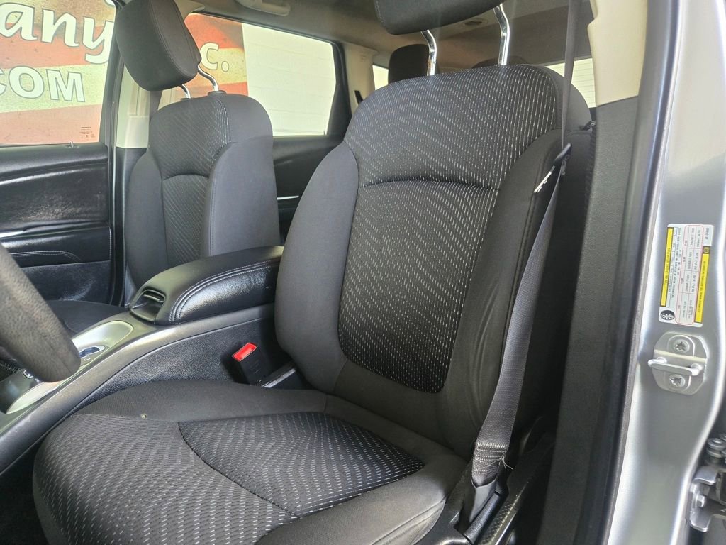 Used 2018 Dodge Journey SXT image 14