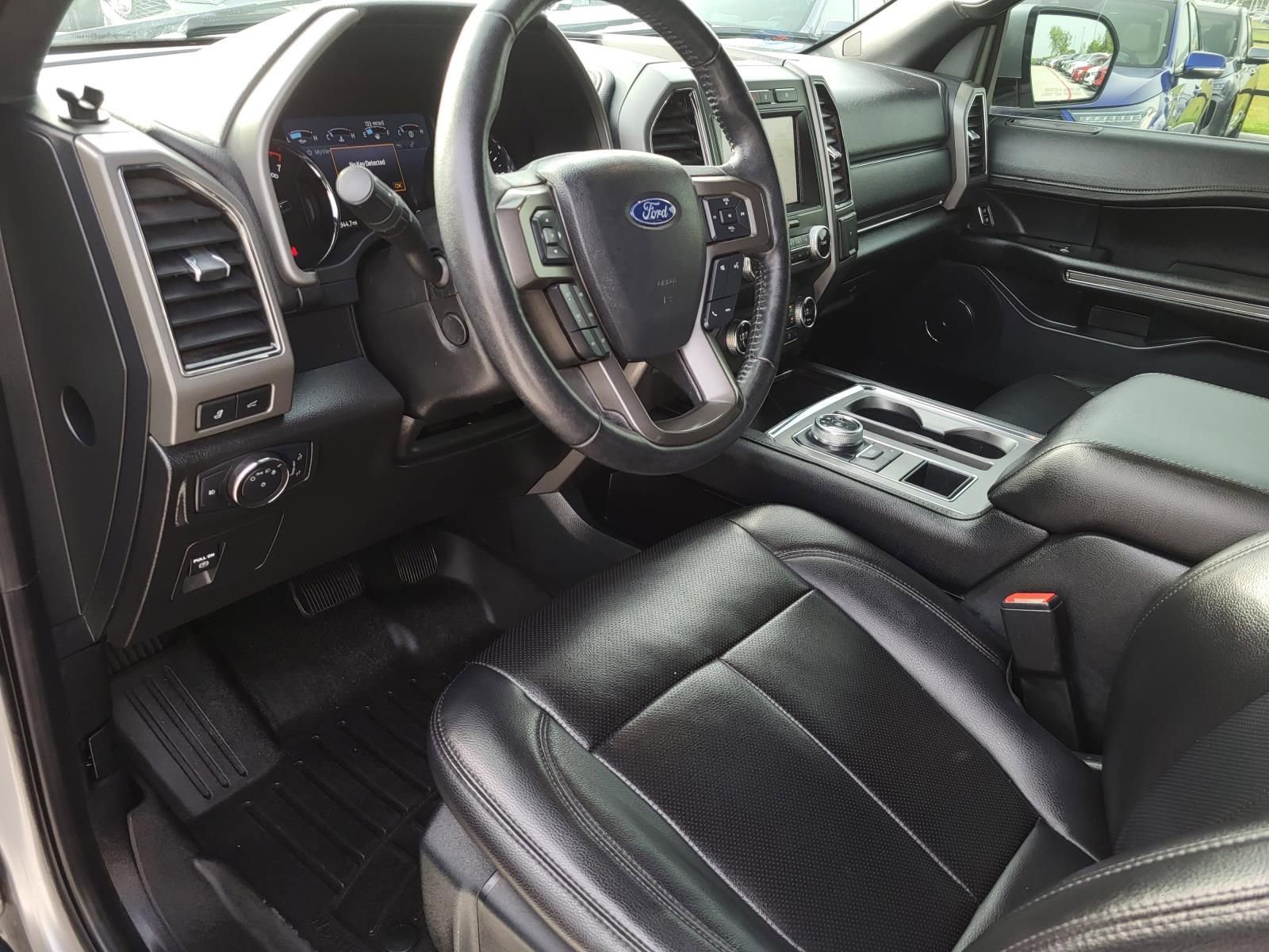 Used 2020 Ford Expedition Max XLT w/ Equipment Group 202A RWD image 18