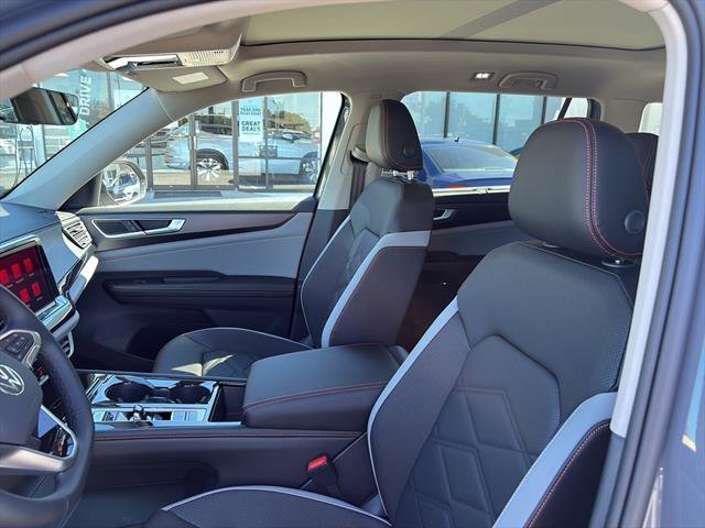 New 2026 Volkswagen Atlas Peak Edition image 15