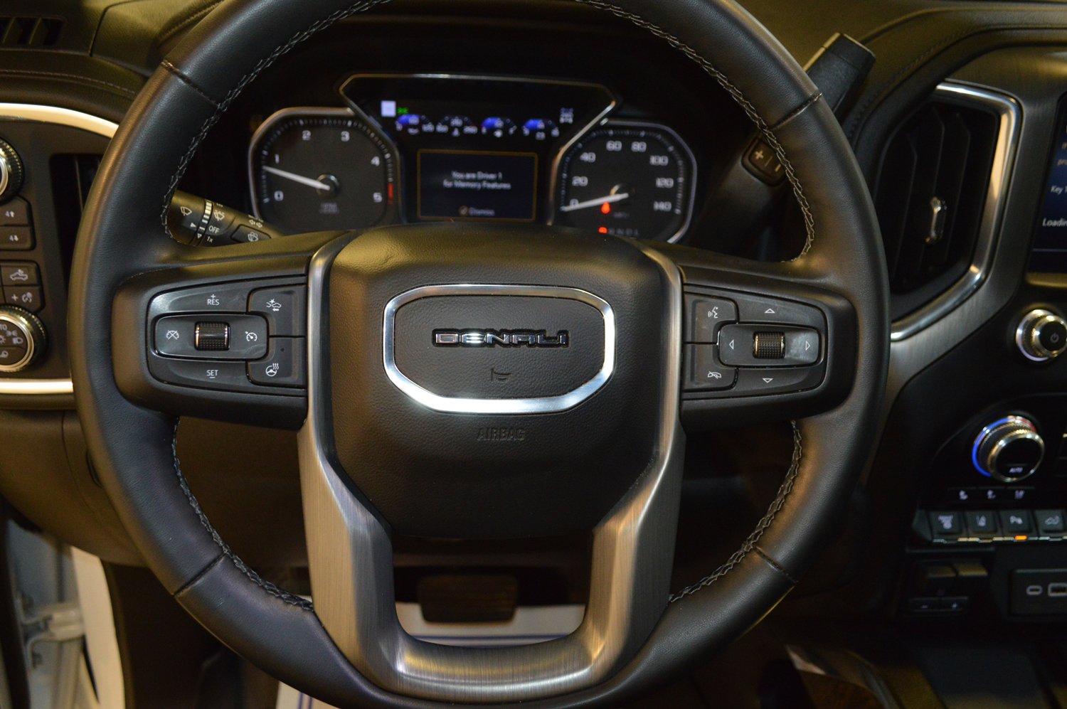 Used 2023 GMC Sierra 2500 Denali w/ Denali Ultimate Package image 19