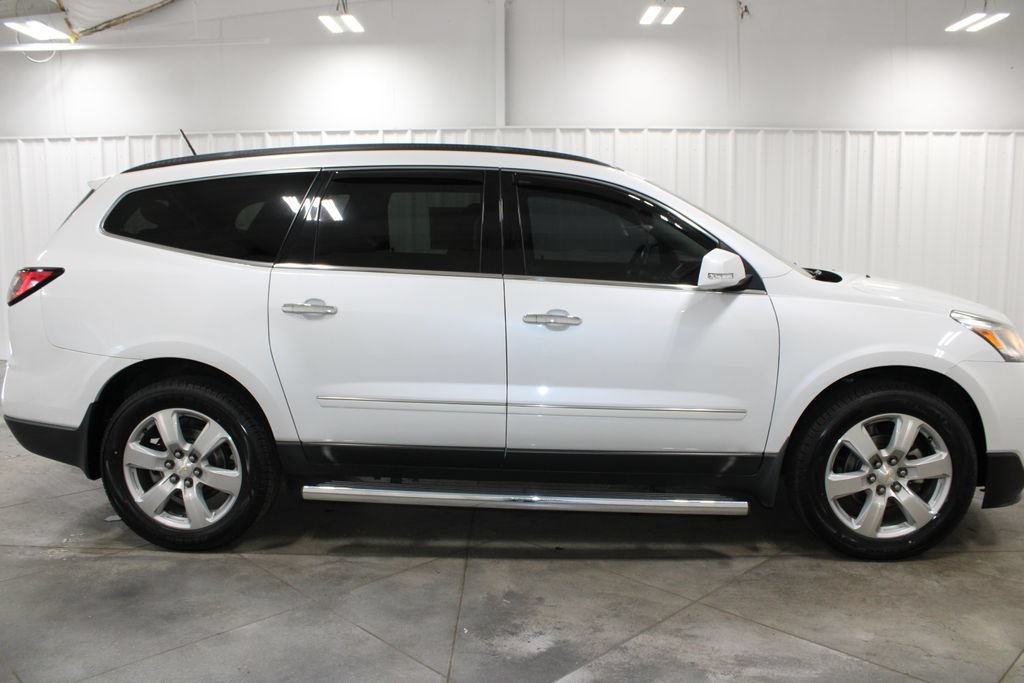 Used 2017 Chevrolet Traverse Premier FWD image 11