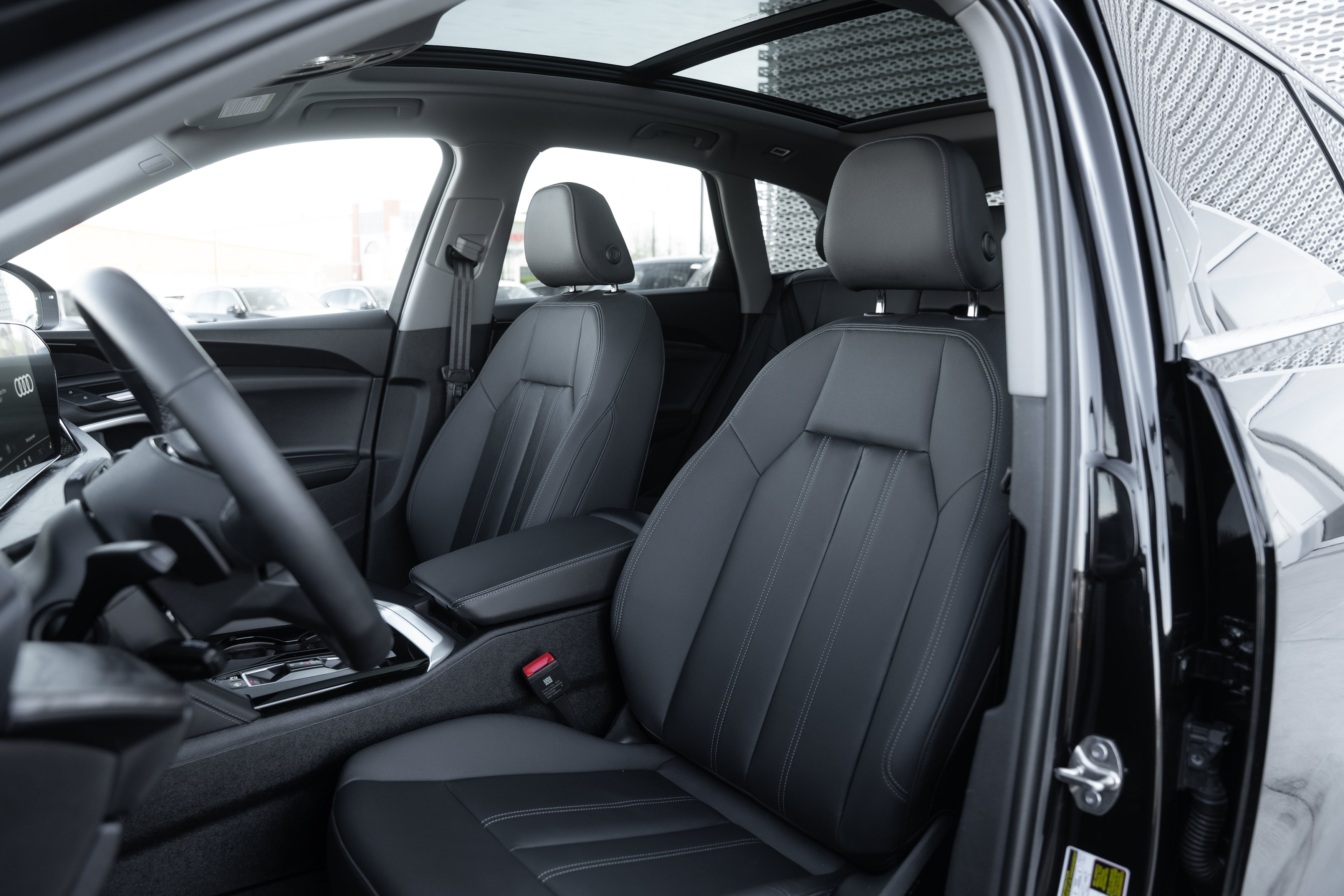 Certified 2025 Audi Q5 Premium w/ Convenience Package AWD/4WD image 22
