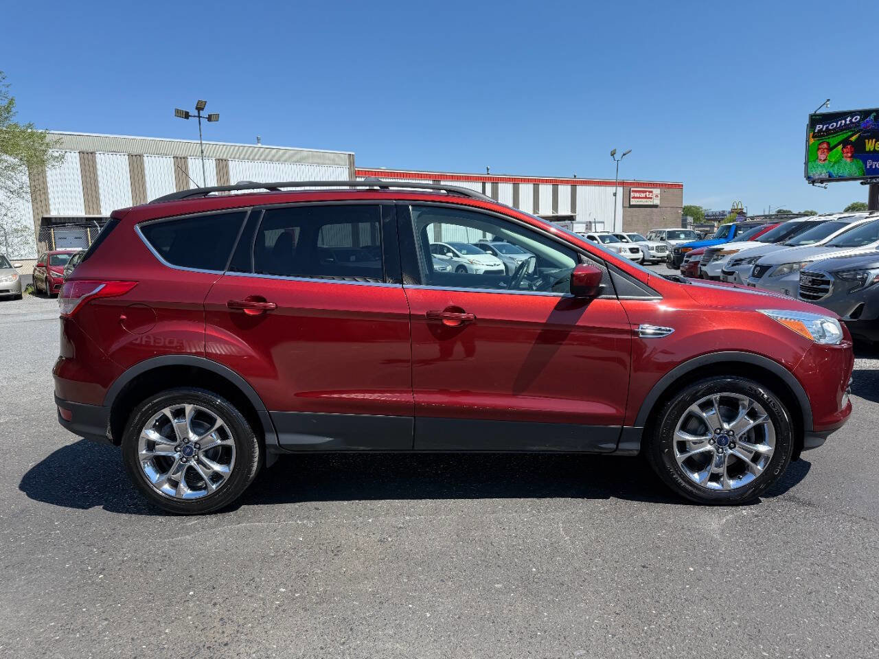 Used 2015 Ford Escape SE w/ Equipment Group 201A AWD/4WD image 4
