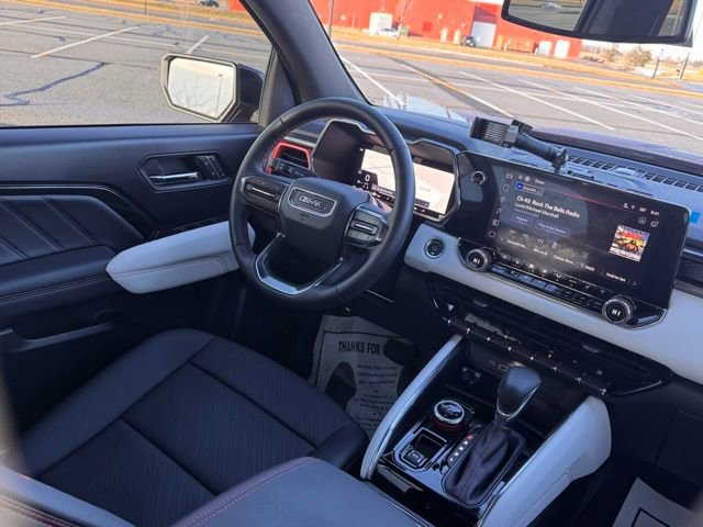 Used 2024 GMC Canyon AT4X w/ AT4X AEV Edition image 13