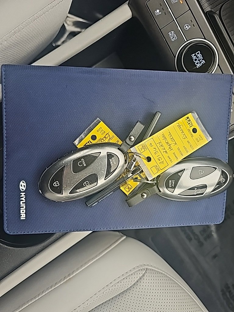 Used 2024 Hyundai Kona Limited image 26