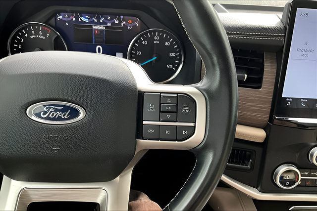 Used 2024 Ford Expedition Limited AWD/4WD image 11