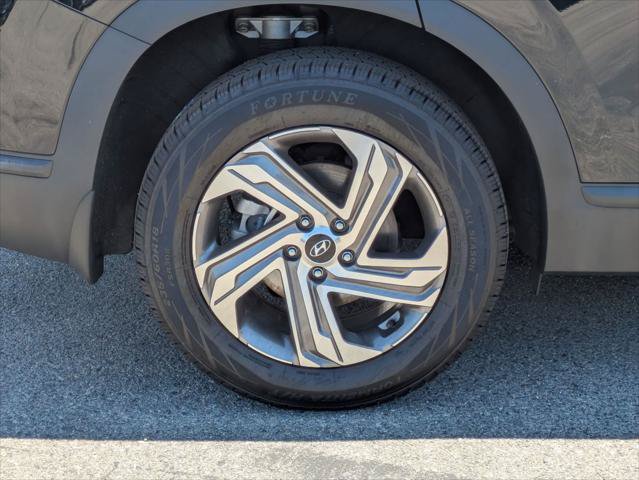 Used 2023 Hyundai Santa Fe SEL FWD image 9