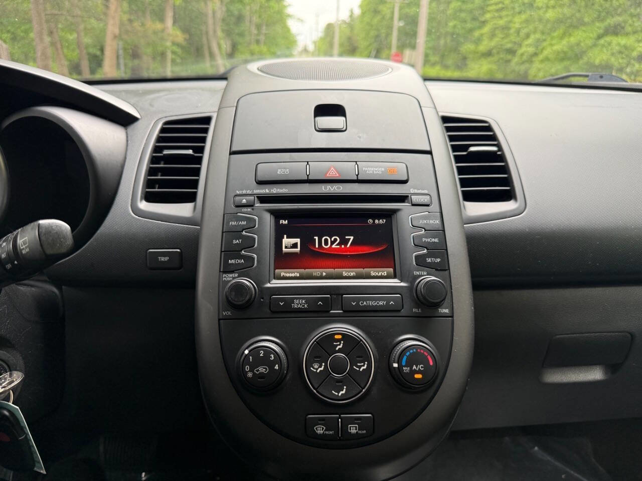 Used 2012 Kia Soul + w/ Audio Pkg FWD image 22