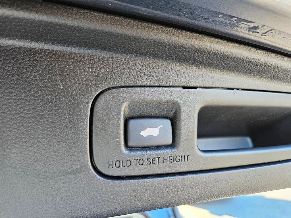Used 2024 Honda CR-V EX-L image 17