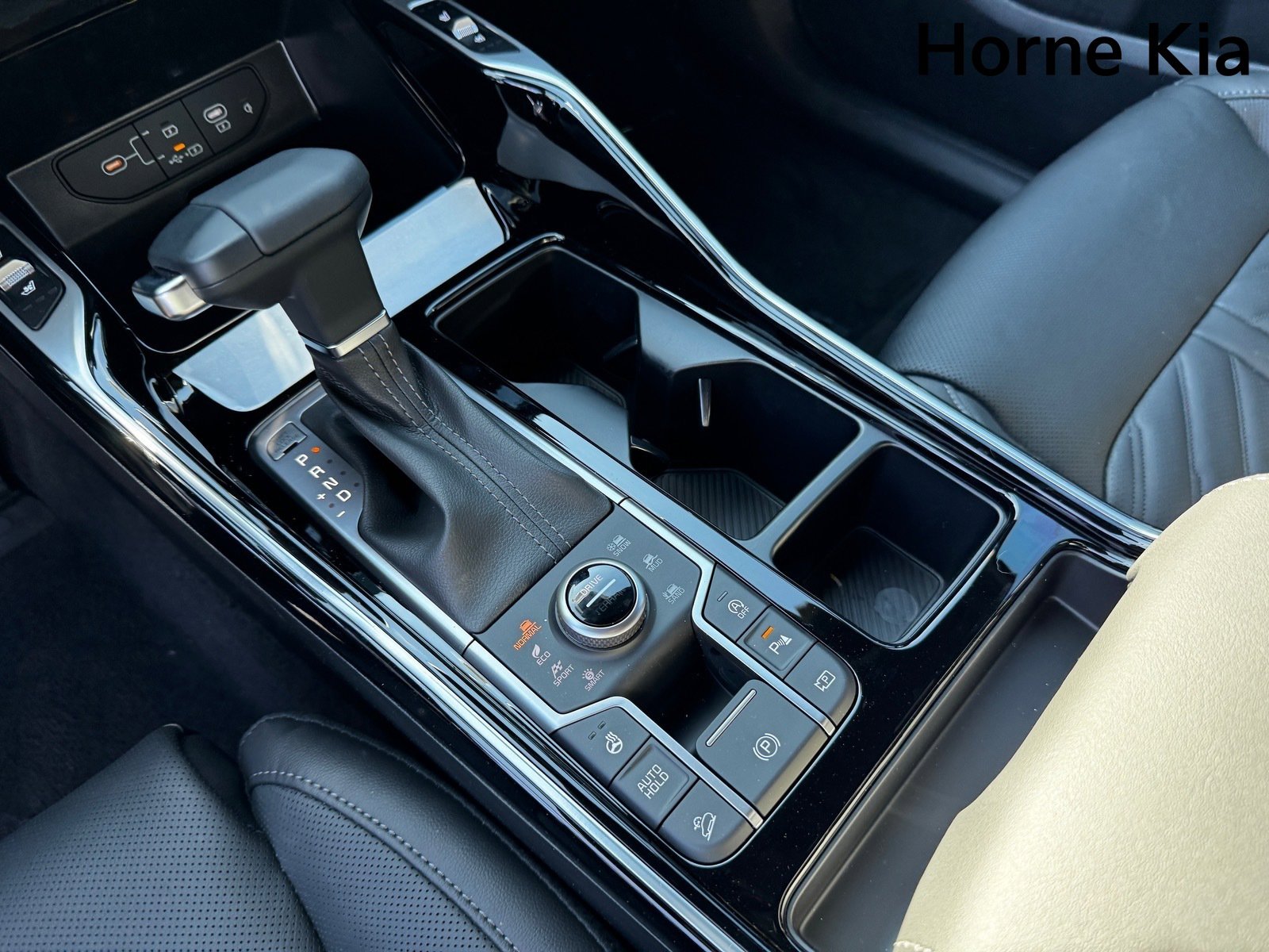 New 2026 Kia Sorento SX Prestige image 17