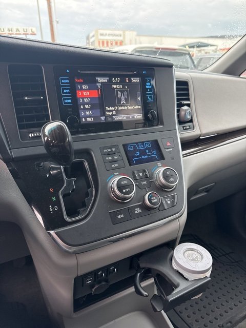 Used 2017 Toyota Sienna XLE w/ XLE Navigation Package image 26