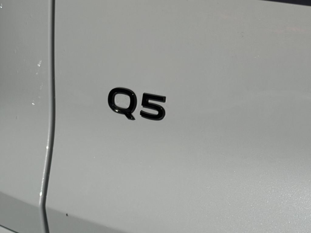 Used 2025 Audi Q5 Premium w/ Convenience Package AWD/4WD image 28