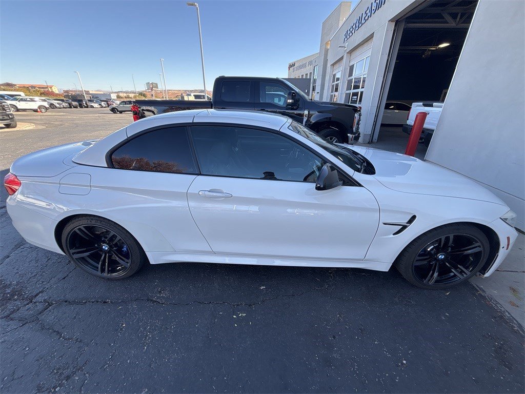 Used 2015 BMW M4 Convertible image 2