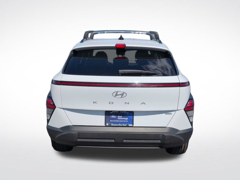 Used 2024 Hyundai Kona SEL AWD/4WD image 6
