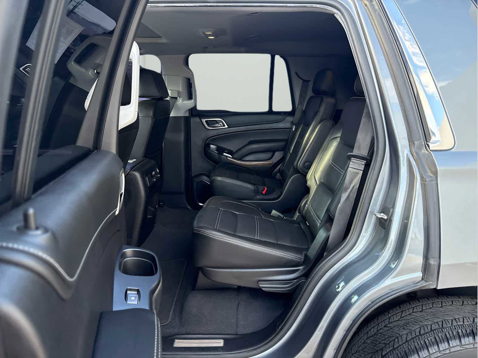 Used 2019 GMC Yukon Denali RWD image 12