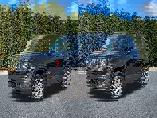 Used 2016 Jeep Renegade Latitude w/ Cold Weather Group