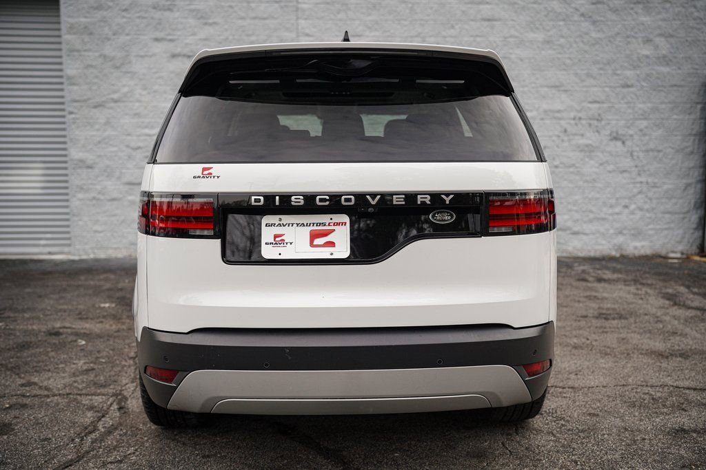 Used 2023 Land Rover Discovery S image 13