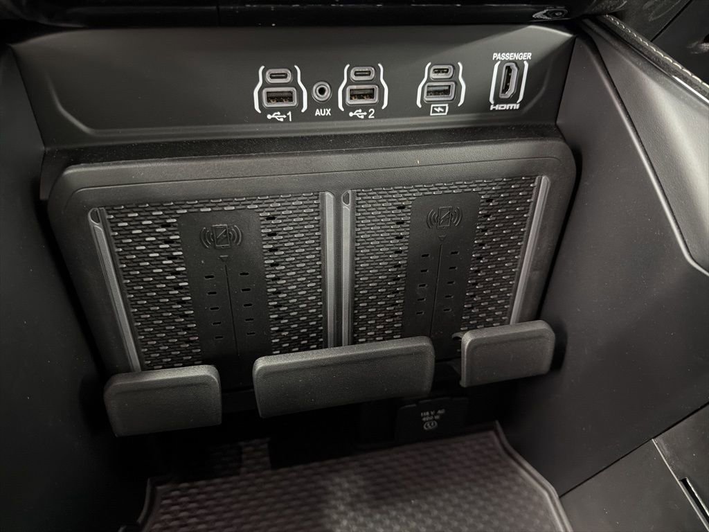 New 2026 RAM 3500 Limited AWD/4WD image 22