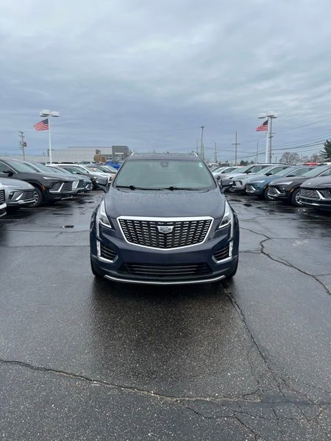 Used 2024 Cadillac XT5 Premium Luxury AWD/4WD image 2