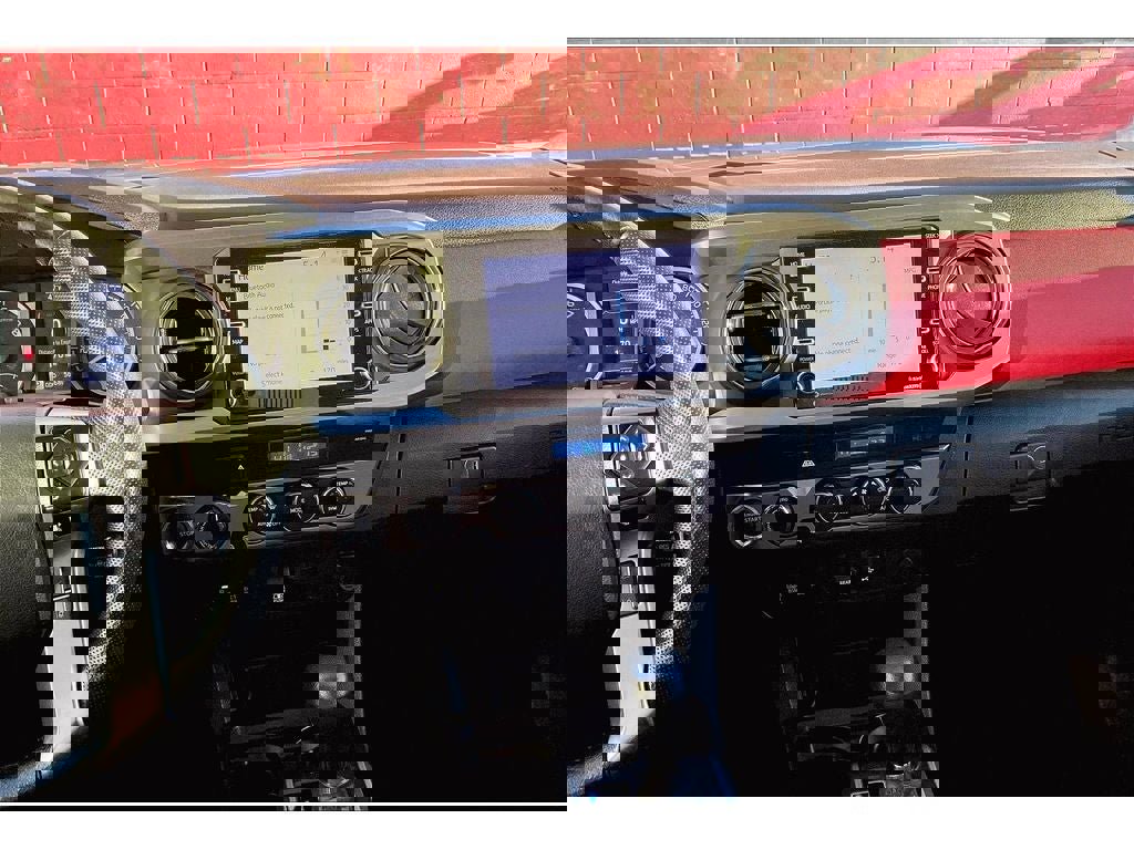 Used 2023 Toyota Tacoma SR5 w/ Technology Package image 7