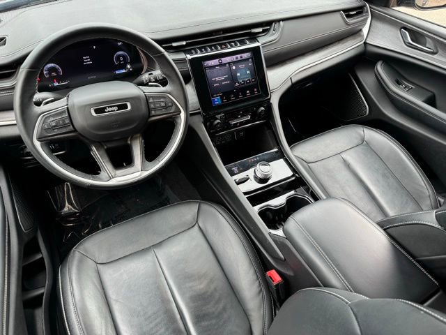 Used 2022 Jeep Grand Cherokee L Limited w/ Trailer Tow Group (B) image 10