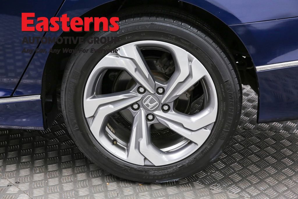 Used 2020 Honda Accord EX image 32