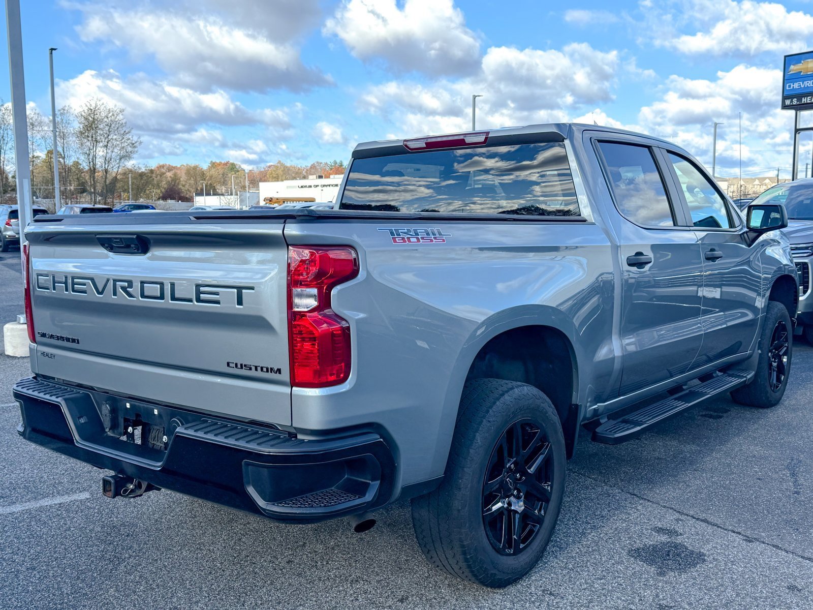 Certified 2024 Chevrolet Silverado 1500 Custom Trail Boss w/ LPO, Dark Essentials Package image 7