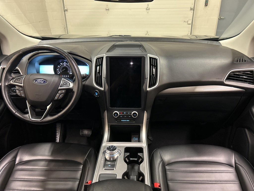 Used 2023 Ford Edge SEL image 18