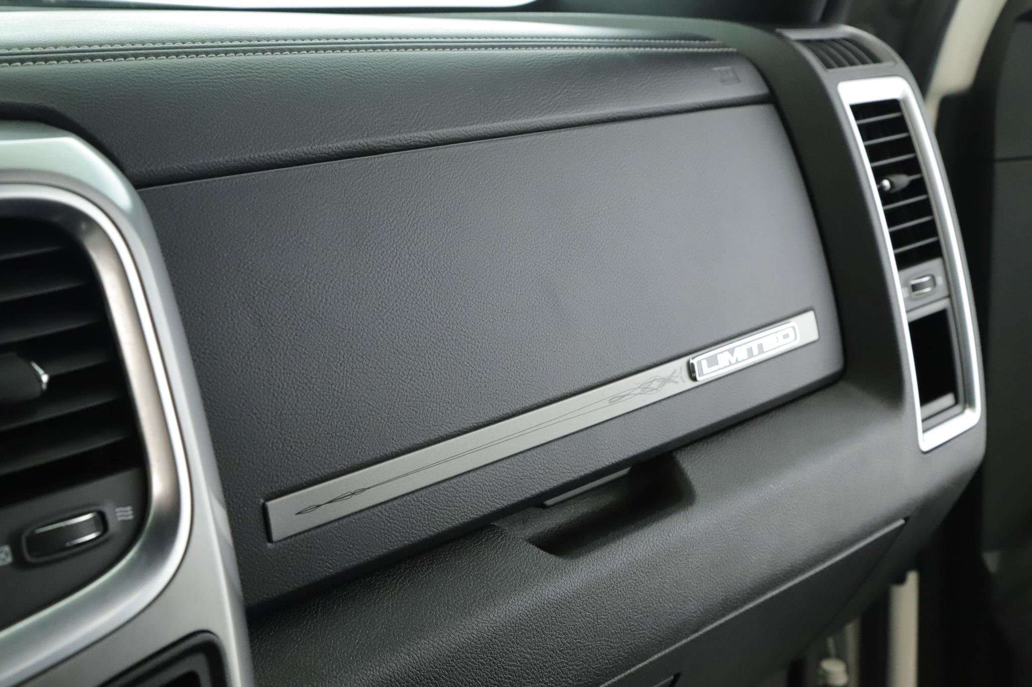Used 2018 RAM 2500 Limited AWD/4WD image 21