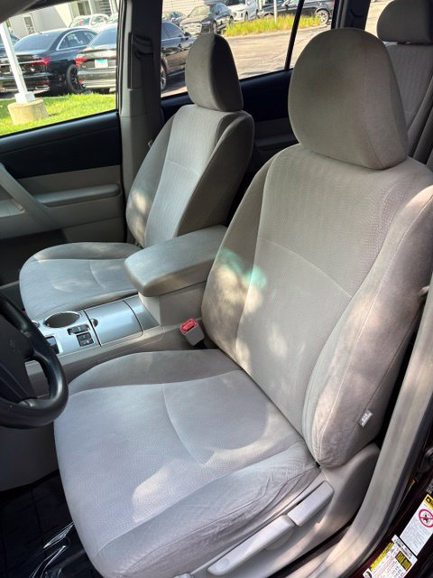 Used 2012 Toyota Highlander 4WD w/ Tow Pkg image 14