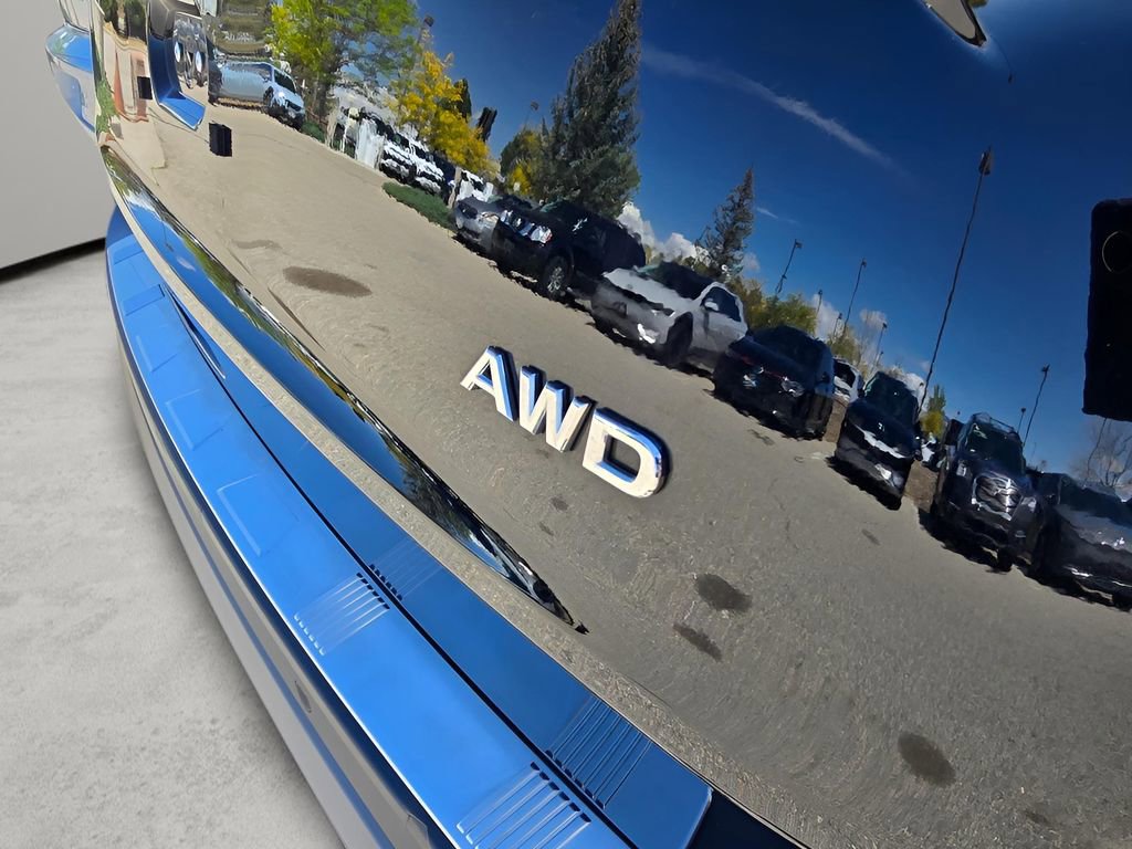 Used 2023 Nissan Rogue S AWD/4WD image 18