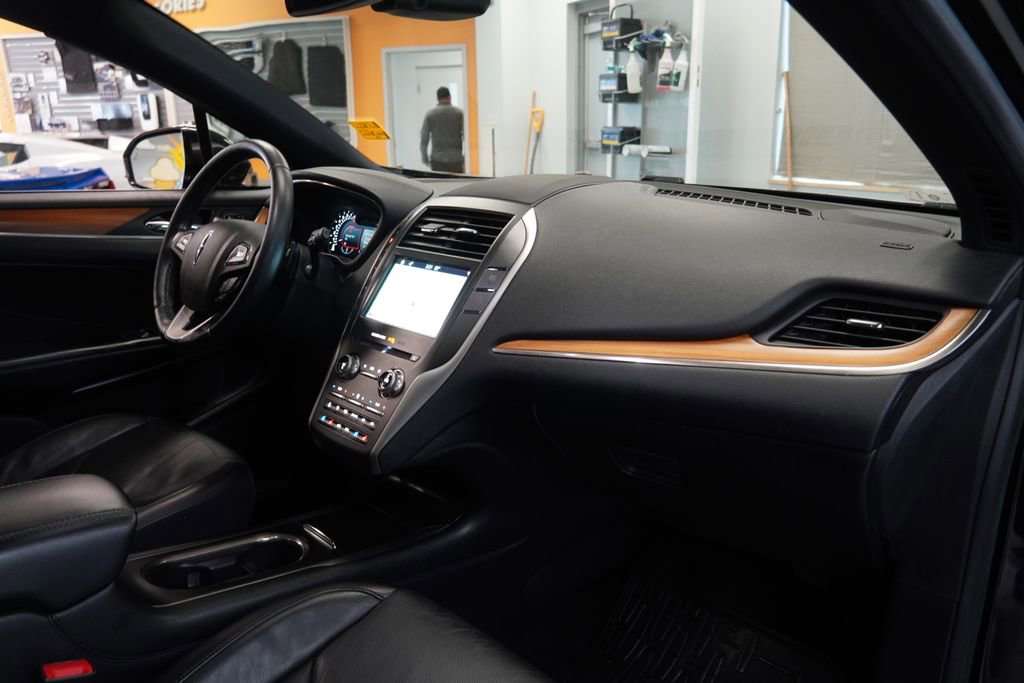 Used 2017 Lincoln MKC Reserve w/ Lincoln MKC Climate Package image 36