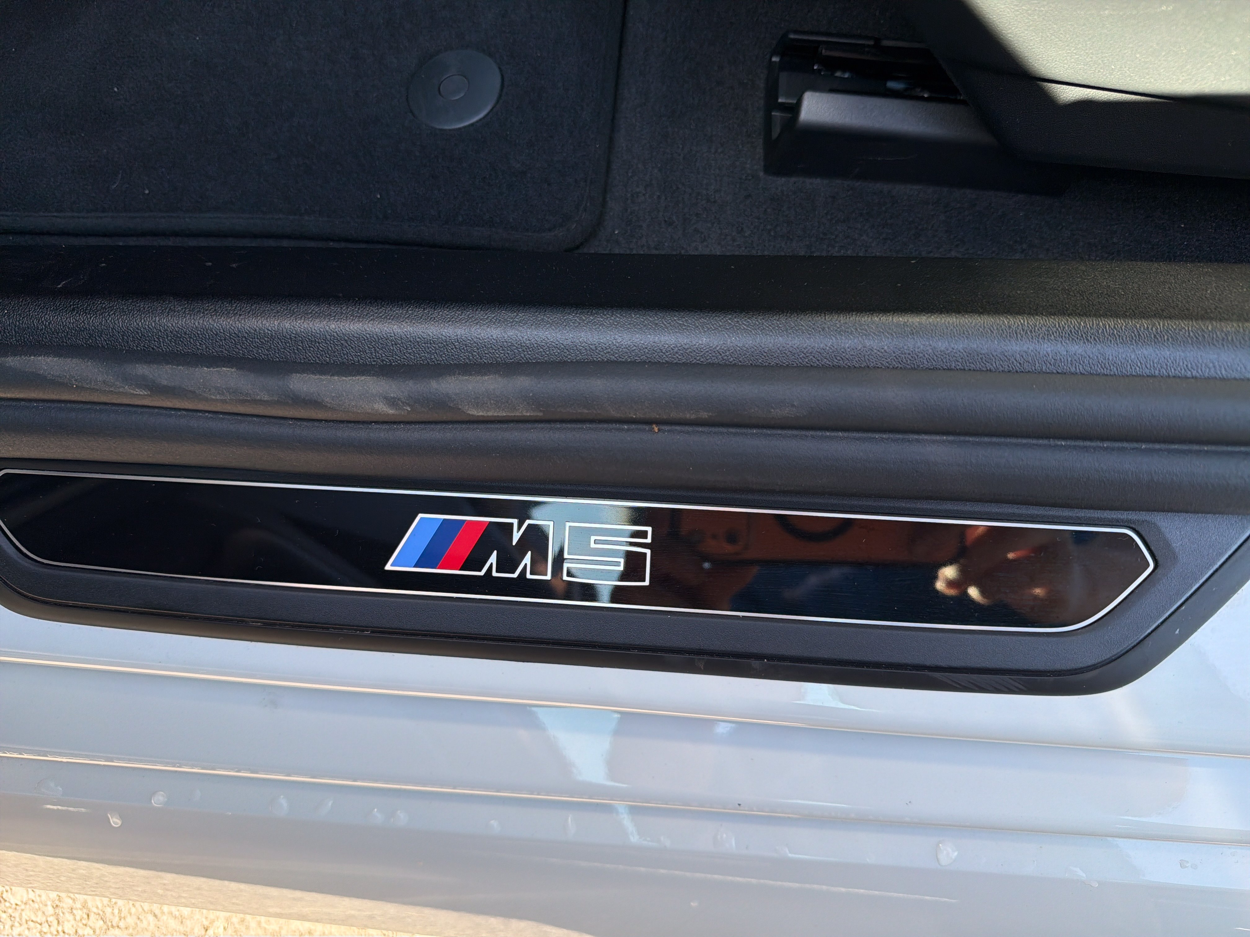 Used 2025 BMW M5 w/ Carbon Package AWD/4WD image 19