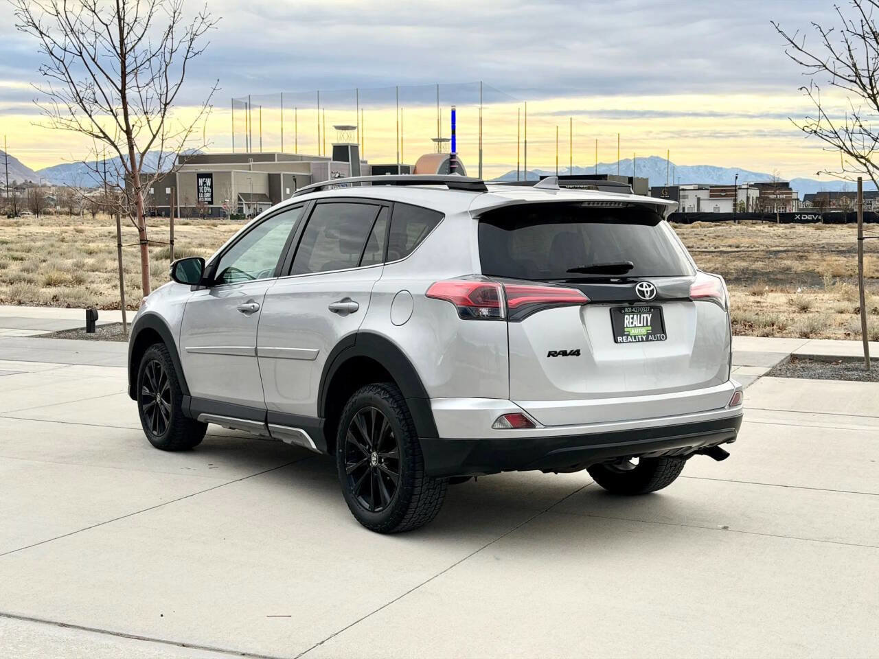 Used 2018 Toyota RAV4 Adventure image 5