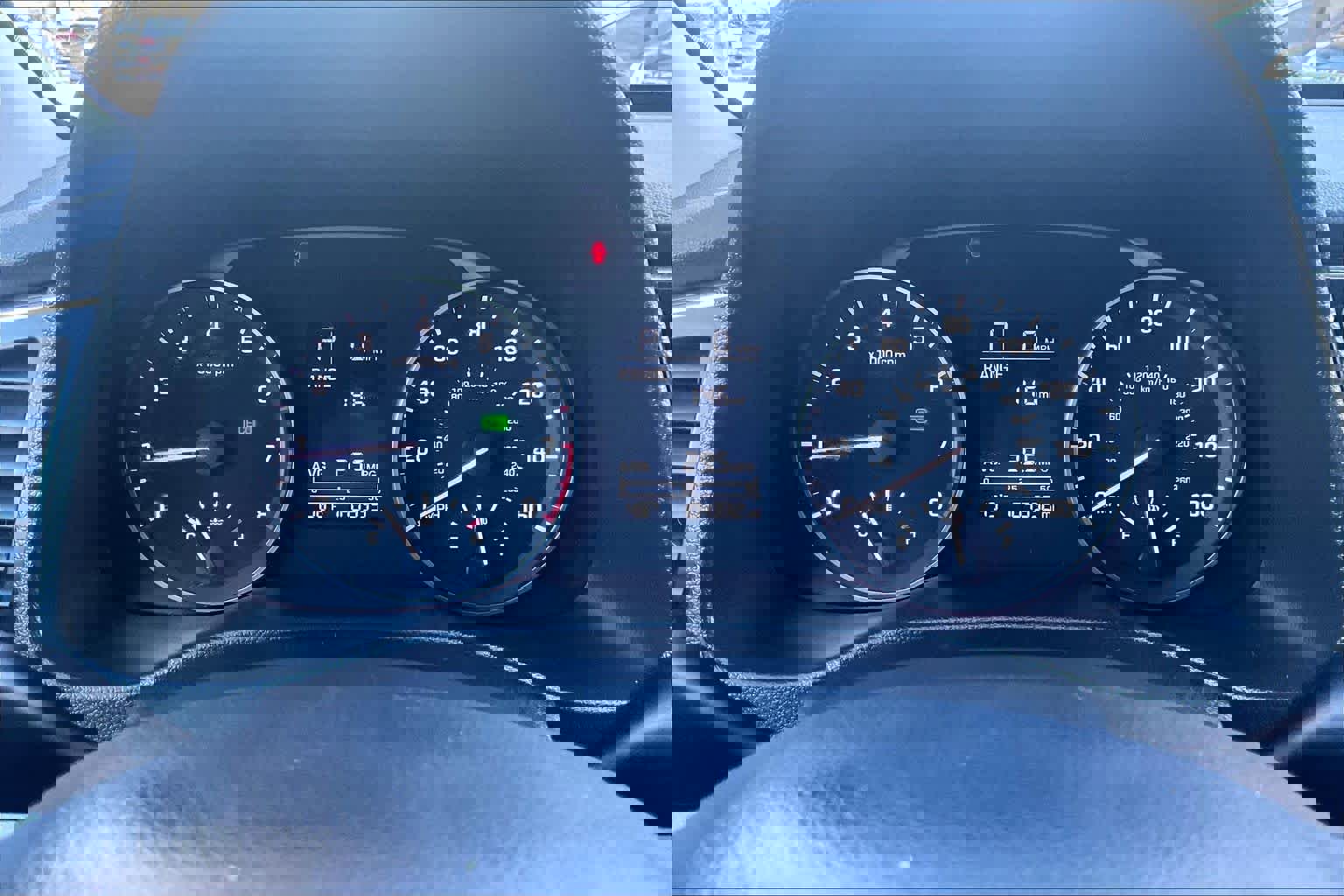 Used 2017 Hyundai Elantra SE image 26