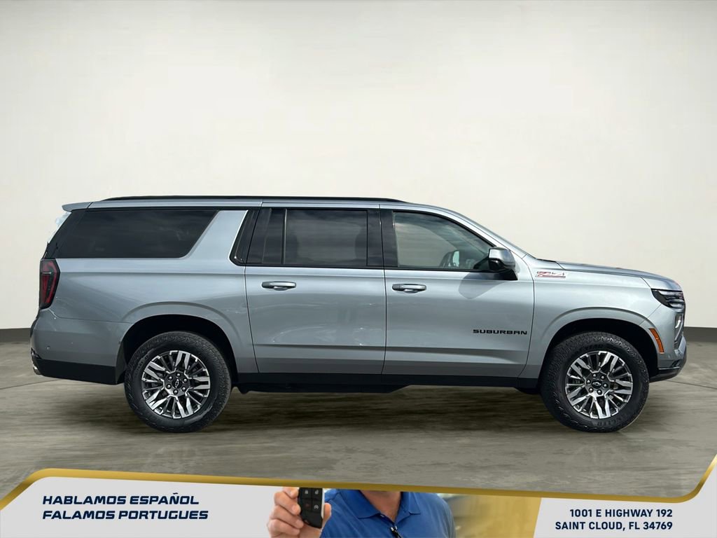 Used 2025 Chevrolet Suburban Z71 image 7