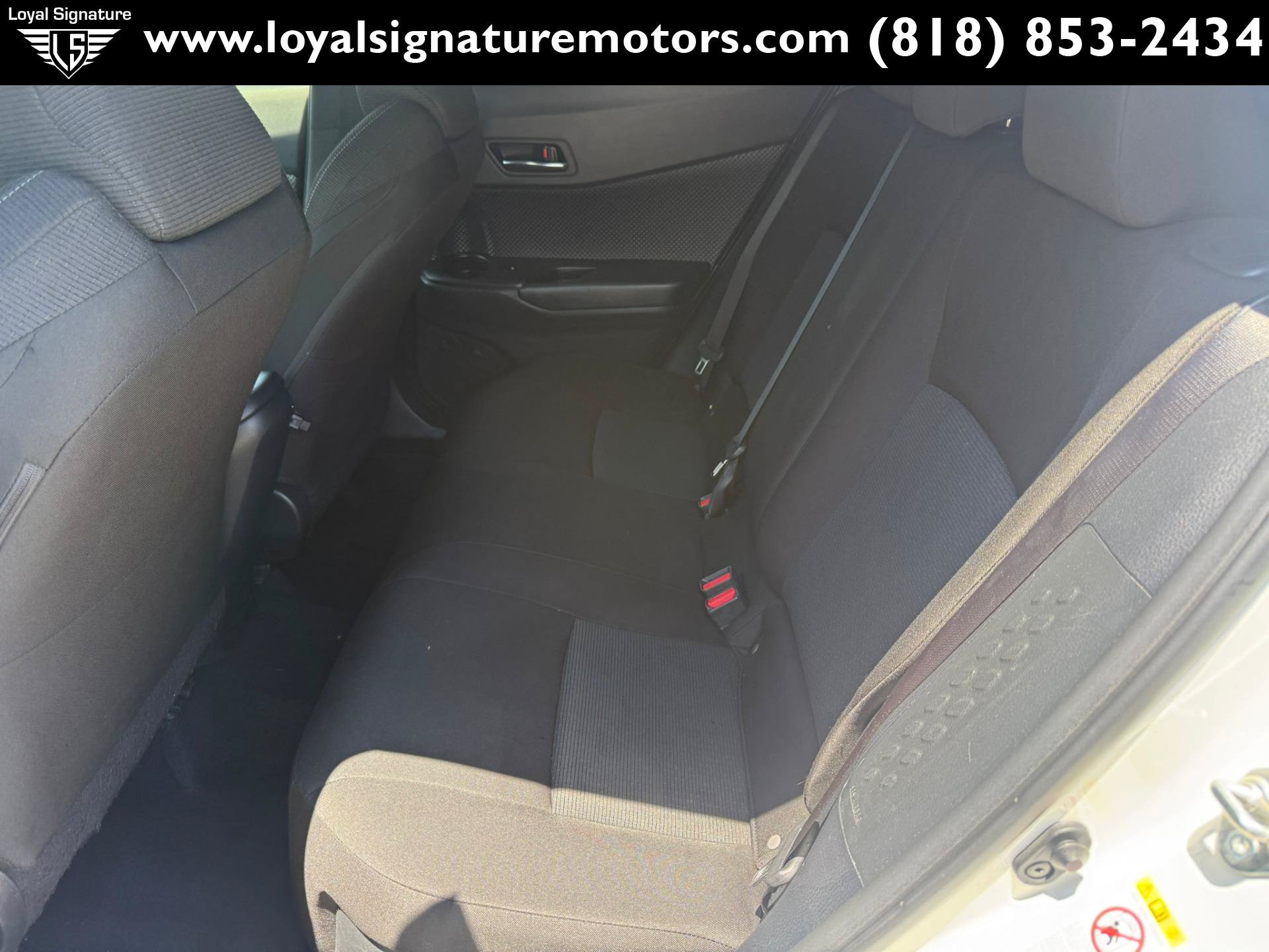 Used 2019 Toyota C-HR LE FWD image 12